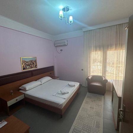 Hotel Edland Влёра Экстерьер фото