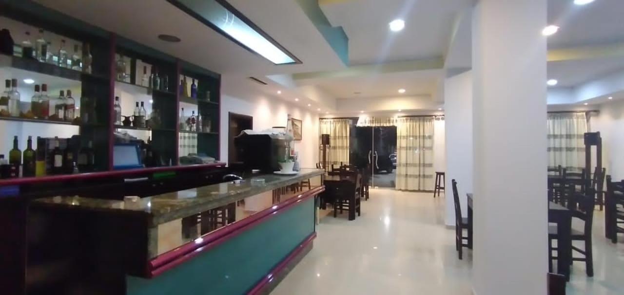 Hotel Edland Влёра Экстерьер фото