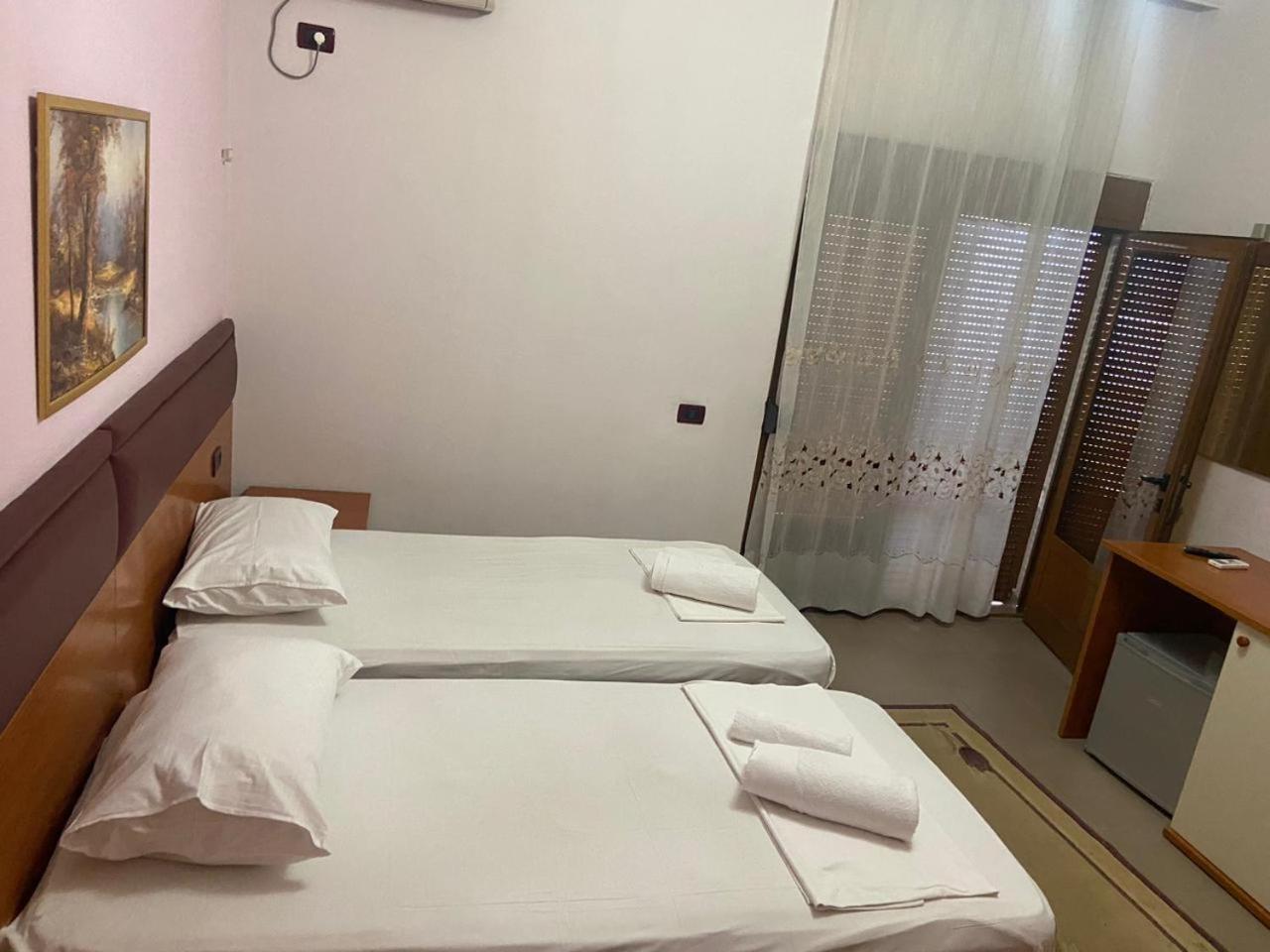 Hotel Edland Влёра Экстерьер фото