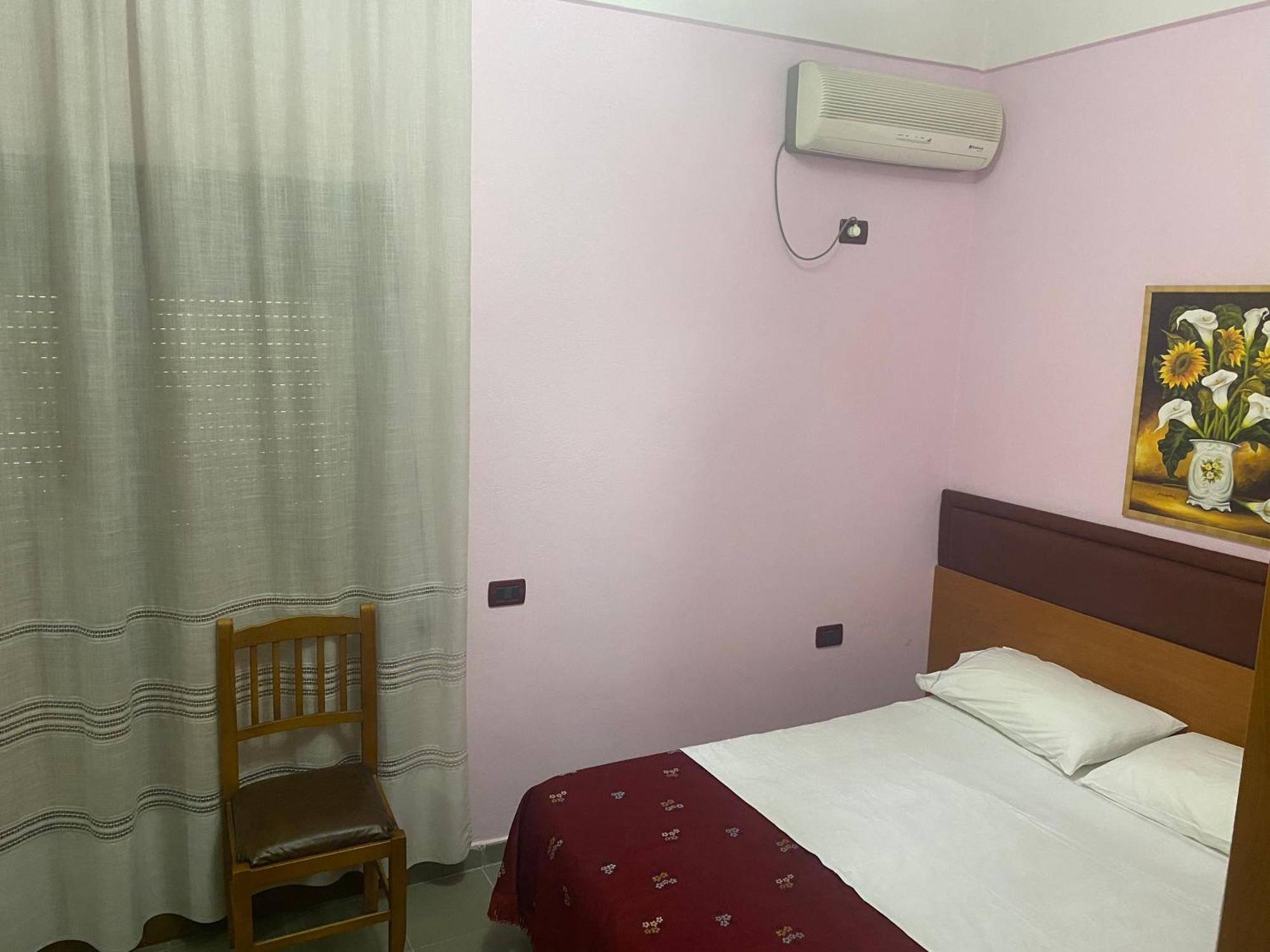 Hotel Edland Влёра Экстерьер фото
