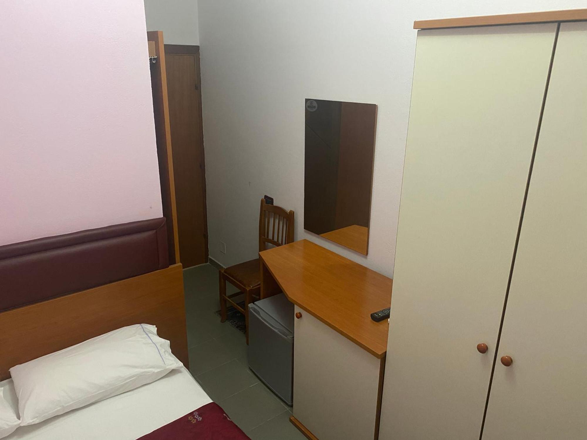 Hotel Edland Влёра Экстерьер фото