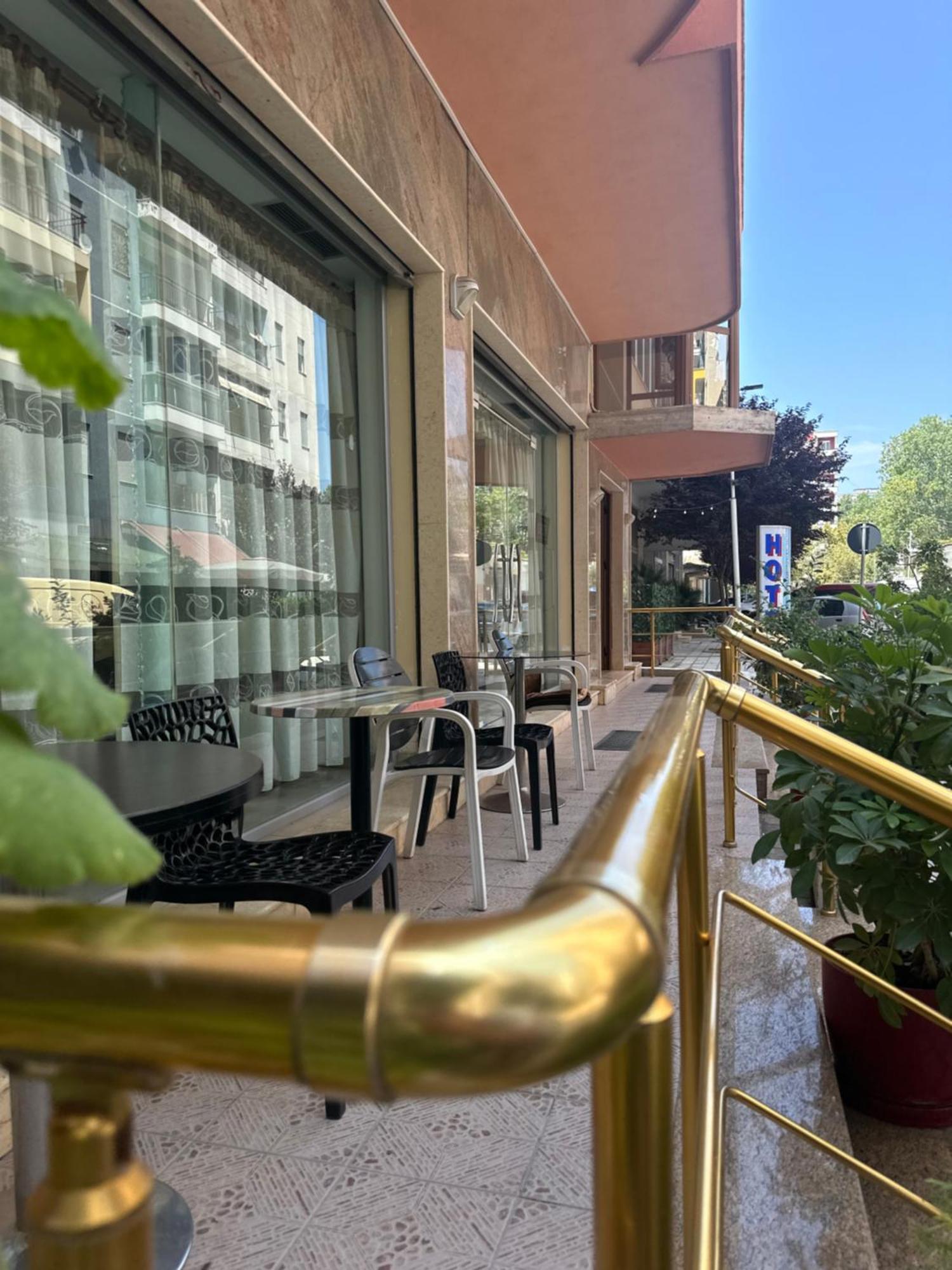 Hotel Edland Влёра Экстерьер фото
